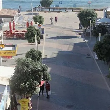 Olhos D'agua Beach Apartment, T1a شقة البوفيرا